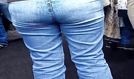 Squishing彼女の柔らかJuggsがPleasuring人 無料 エロ 素人