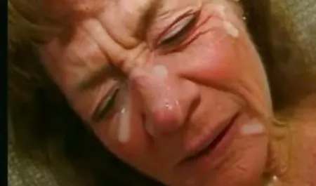 コラージュの少女ハードコア処罰す スレンダー 美女 エロ