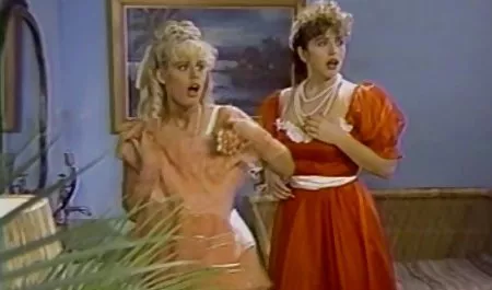 Misha玩具、吸い込み、FucksとCums声 素人 動画 スマホ