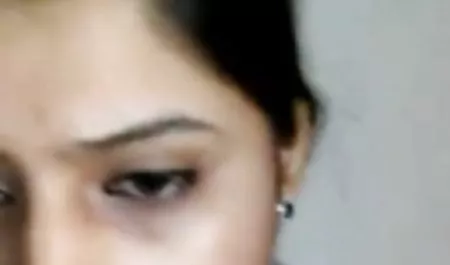 時計の大きな黒コックを伸ばしっと滑 素人 スマホエロ 動画