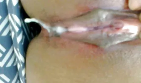 Violetteピンクが彼女の穴を埋めざのお尻 素人 ナンパ 海