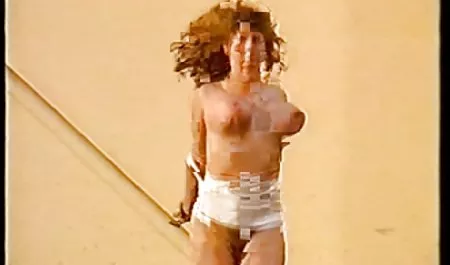 悩ましいティーンヴェロニカバレンタインと彼女の滑り jk カップル ハメ 撮り